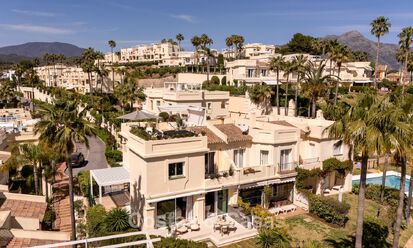 Luxury designer townhouse with panoramic sea views for sale in La Quinta, Marbella - Benahavís 798613