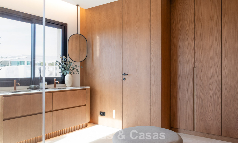 Luxury designer townhouse with panoramic sea views for sale in La Quinta, Marbella - Benahavís 798618