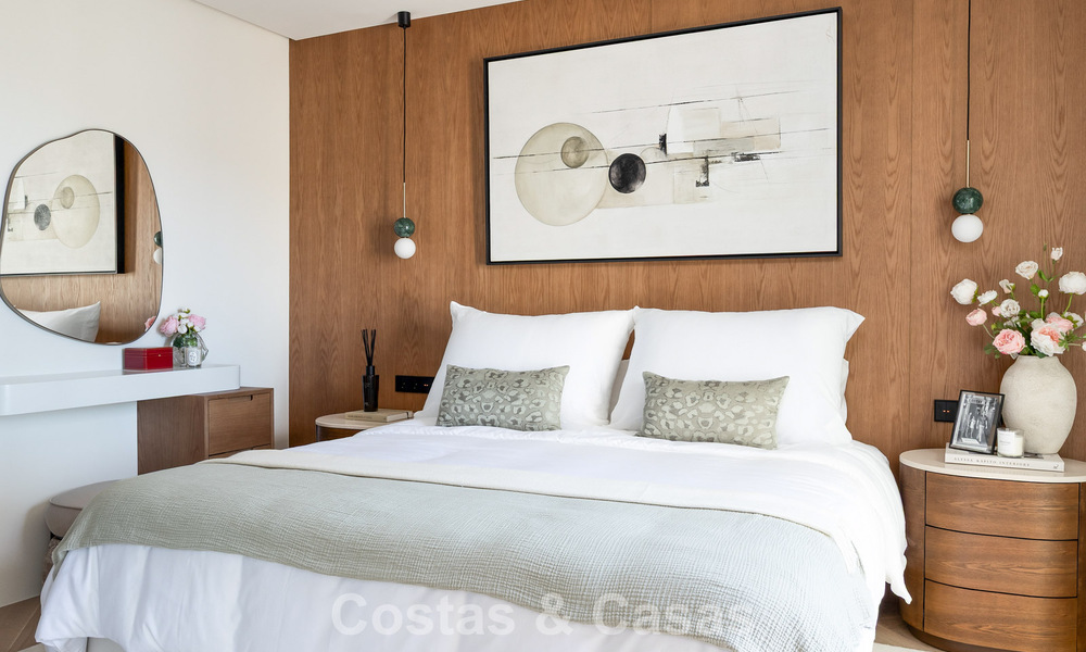 Luxury designer townhouse with panoramic sea views for sale in La Quinta, Marbella - Benahavís 798621