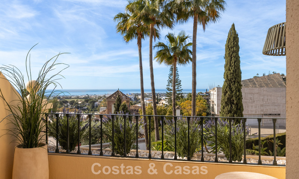 Luxury designer townhouse with panoramic sea views for sale in La Quinta, Marbella - Benahavís 798622