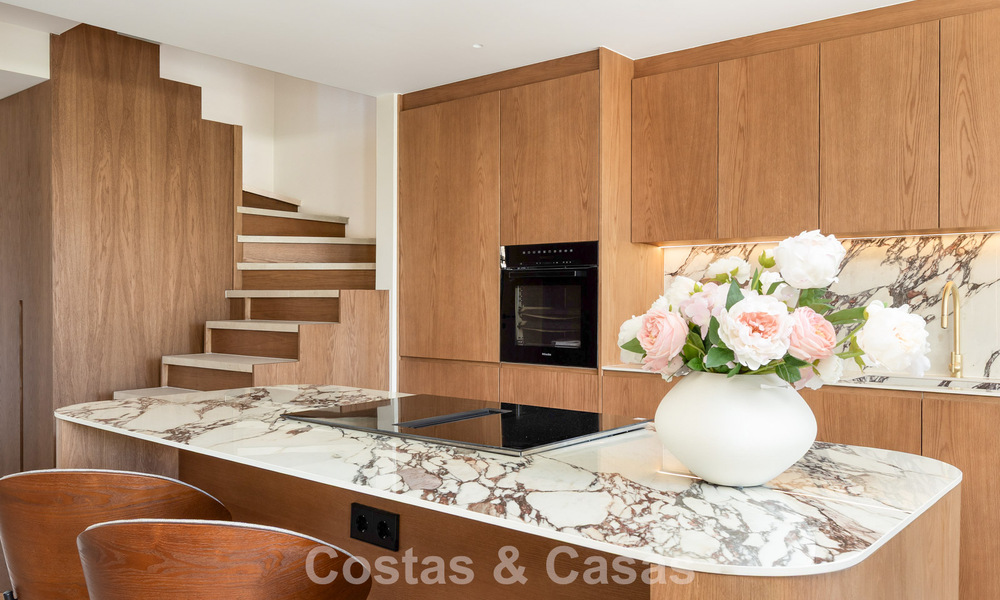 Luxury designer townhouse with panoramic sea views for sale in La Quinta, Marbella - Benahavís 798635