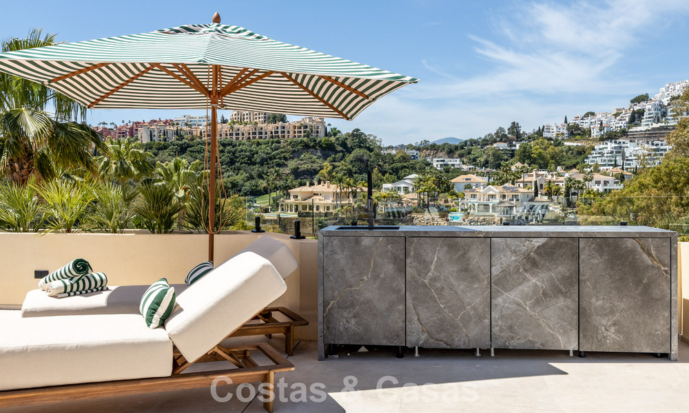 Luxury designer townhouse with panoramic sea views for sale in La Quinta, Marbella - Benahavís 798649