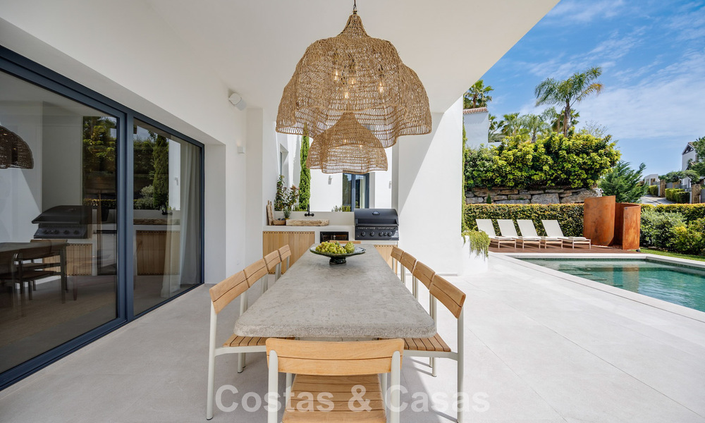 Ready-to-move-in, contemporary Mediterranean luxury villa for sale in a golf area of Marbella - Benahavís 798696