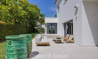 Ready-to-move-in, contemporary Mediterranean luxury villa for sale in a golf area of Marbella - Benahavís 798698 