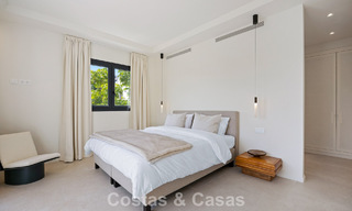 Ready-to-move-in, contemporary Mediterranean luxury villa for sale in a golf area of Marbella - Benahavís 798706 