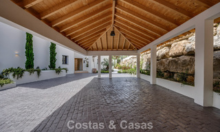 Ready-to-move-in, contemporary Mediterranean luxury villa for sale in a golf area of Marbella - Benahavís 798708 