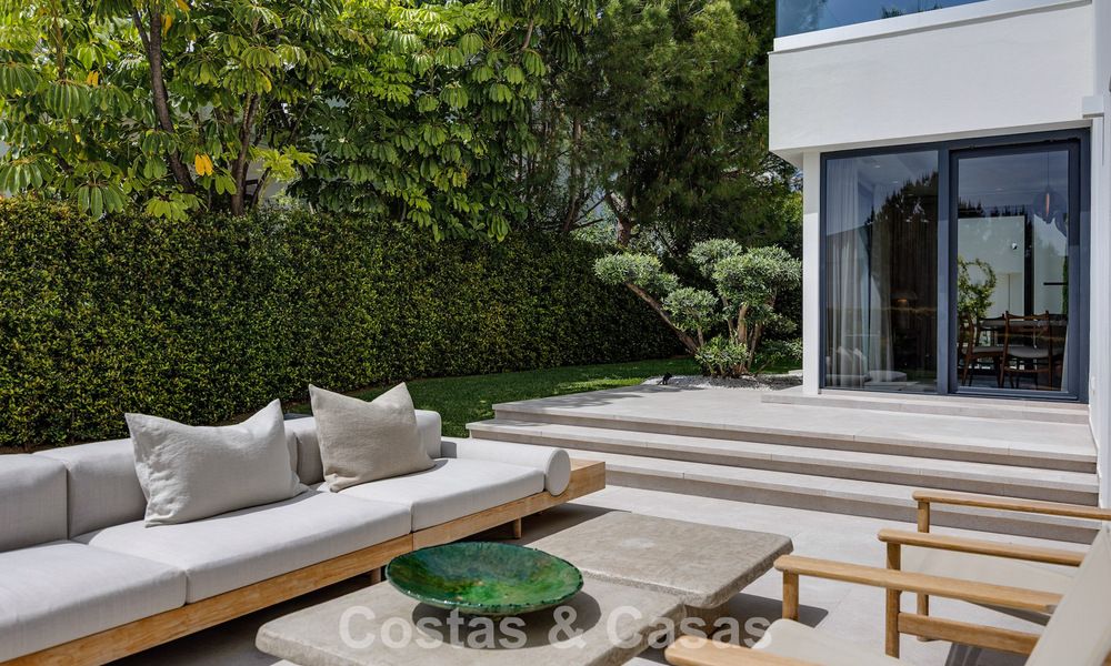 Ready-to-move-in, contemporary Mediterranean luxury villa for sale in a golf area of Marbella - Benahavís 798712