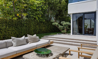 Ready-to-move-in, contemporary Mediterranean luxury villa for sale in a golf area of Marbella - Benahavís 798712 