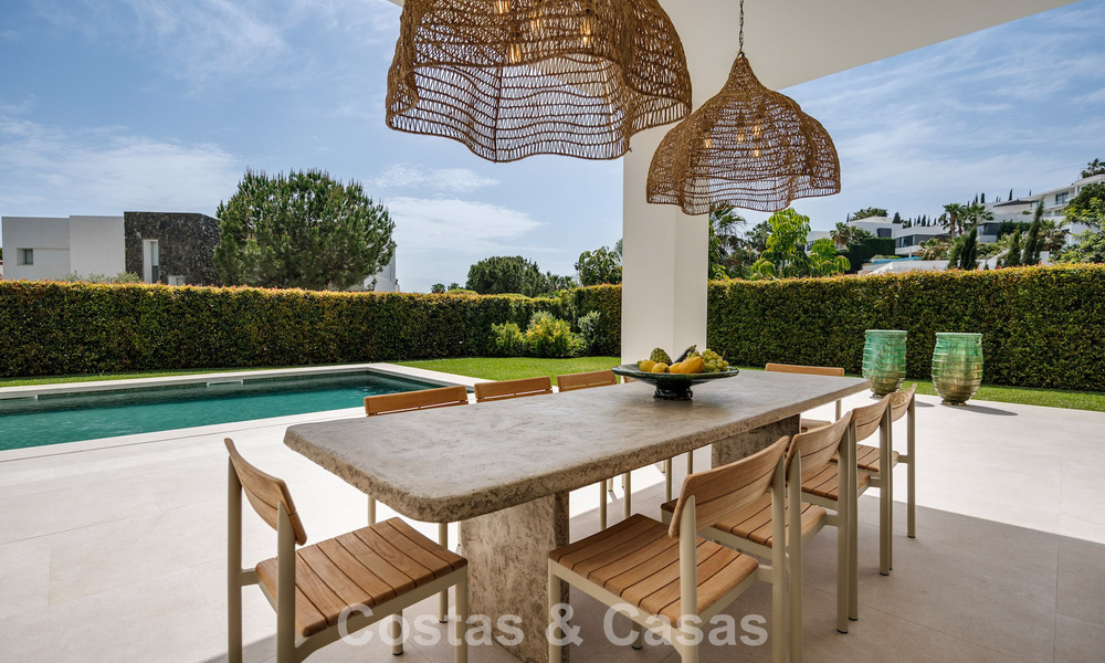 Ready-to-move-in, contemporary Mediterranean luxury villa for sale in a golf area of Marbella - Benahavís 798714