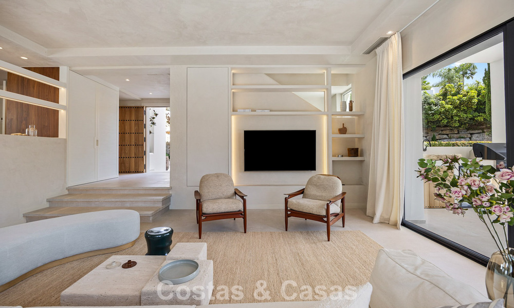 Ready-to-move-in, contemporary Mediterranean luxury villa for sale in a golf area of Marbella - Benahavís 798716