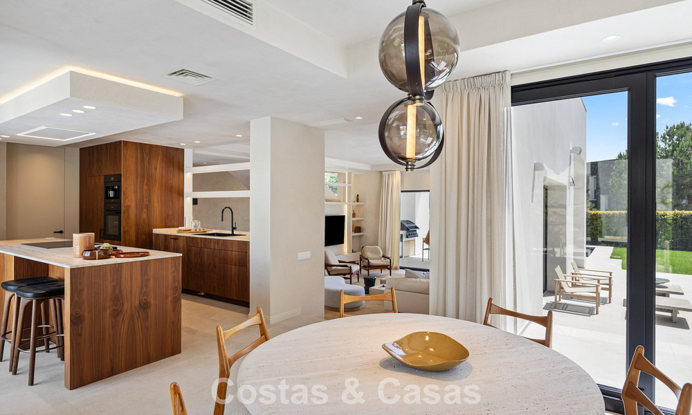 Ready-to-move-in, contemporary Mediterranean luxury villa for sale in a golf area of Marbella - Benahavís 798722