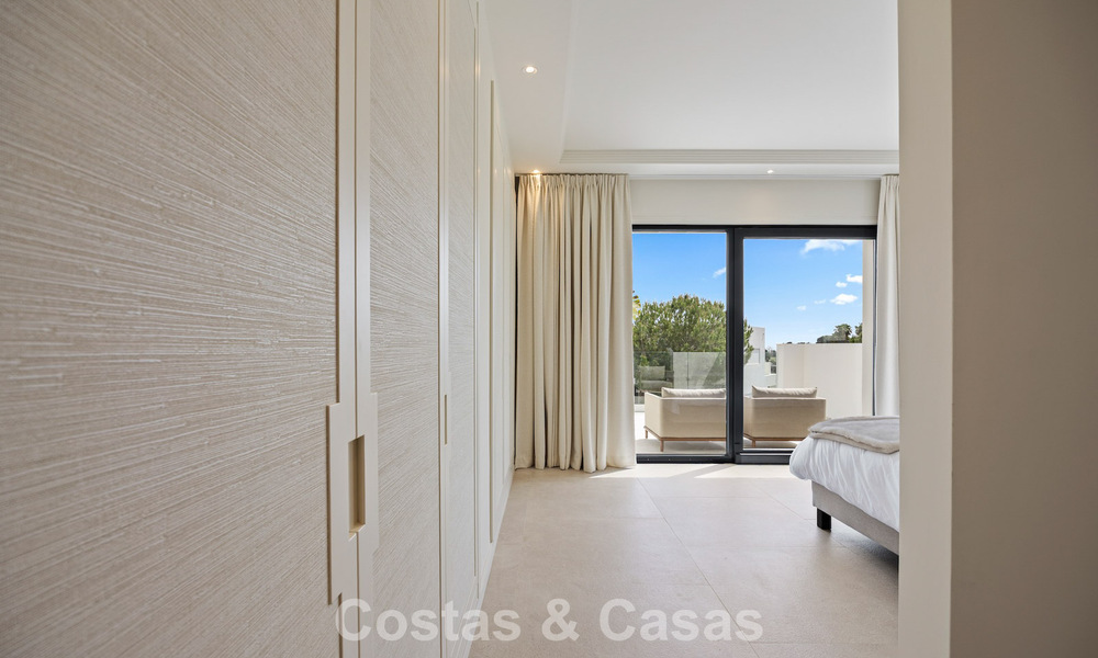 Ready-to-move-in, contemporary Mediterranean luxury villa for sale in a golf area of Marbella - Benahavís 798726