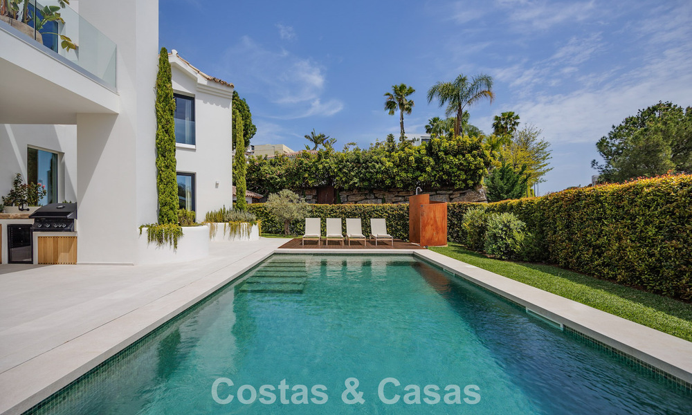 Ready-to-move-in, contemporary Mediterranean luxury villa for sale in a golf area of Marbella - Benahavís 798741
