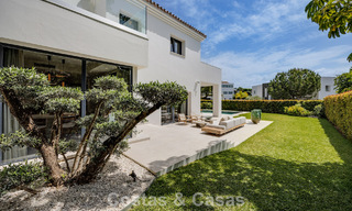 Ready-to-move-in, contemporary Mediterranean luxury villa for sale in a golf area of Marbella - Benahavís 798747 