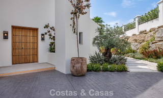 Ready-to-move-in, contemporary Mediterranean luxury villa for sale in a golf area of Marbella - Benahavís 798758 