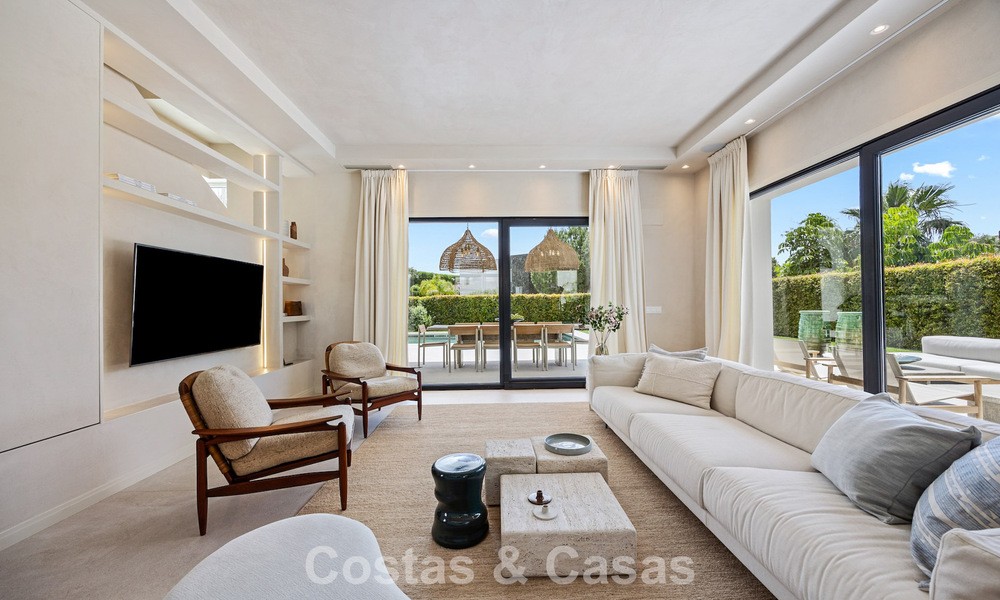 Ready-to-move-in, contemporary Mediterranean luxury villa for sale in a golf area of Marbella - Benahavís 798759