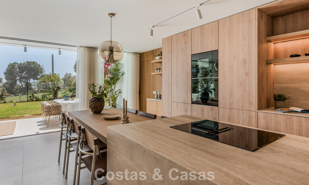 Stylish modernised apartment for sale, frontline aloha golf in Nueva Andalucía, Marbella 798786