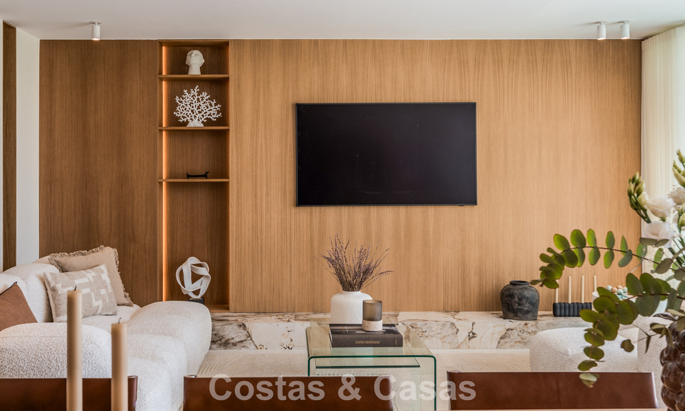 Stylish modernised apartment for sale, frontline aloha golf in Nueva Andalucía, Marbella 798788