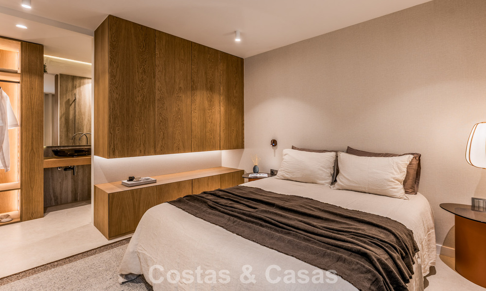 Stylish modernised apartment for sale, frontline aloha golf in Nueva Andalucía, Marbella 798790