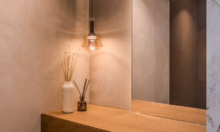 Stylish modernised apartment for sale, frontline aloha golf in Nueva Andalucía, Marbella 798800 
