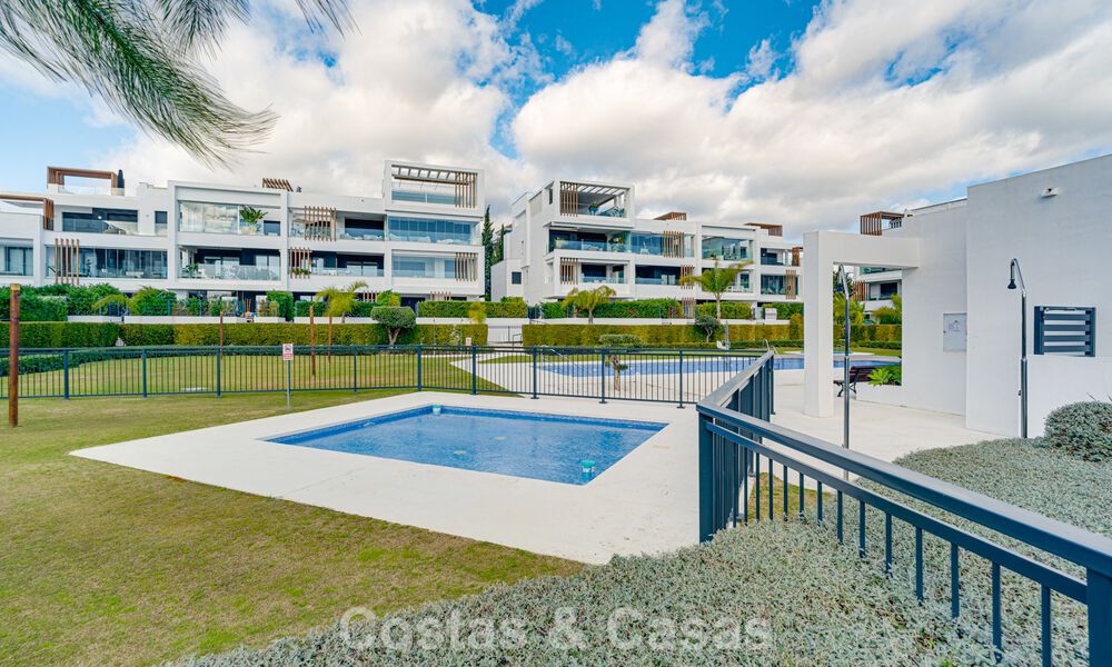 Modern garden apartment for sale at walking distance to the beach on the New Golden Mile between Marbella and Estepona 798810