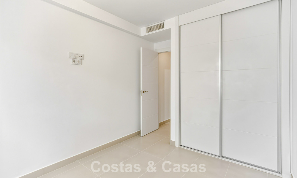 Modern garden apartment for sale at walking distance to the beach on the New Golden Mile between Marbella and Estepona 798813