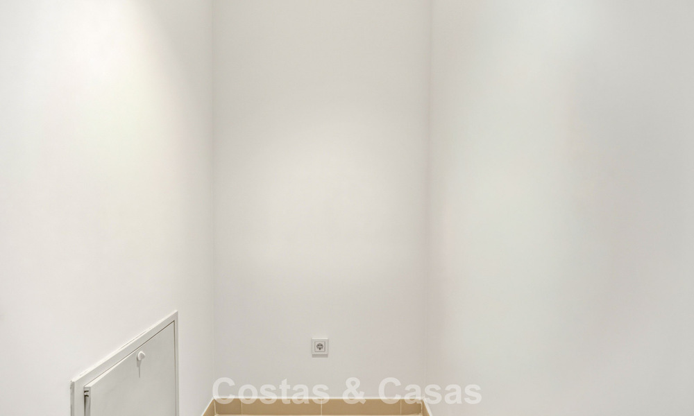 Modern garden apartment for sale at walking distance to the beach on the New Golden Mile between Marbella and Estepona 798817