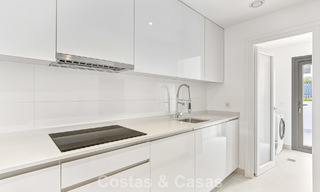 Modern garden apartment for sale at walking distance to the beach on the New Golden Mile between Marbella and Estepona 798820 