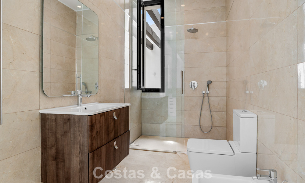 Contemporary modern villa with panoramic sea views for sale in a prestigious golf area in Marbella - Benahavís 798850