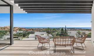 Contemporary modern villa with panoramic sea views for sale in a prestigious golf area in Marbella - Benahavís 798851 