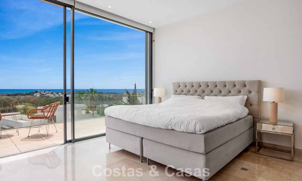 Contemporary modern villa with panoramic sea views for sale in a prestigious golf area in Marbella - Benahavís 798852