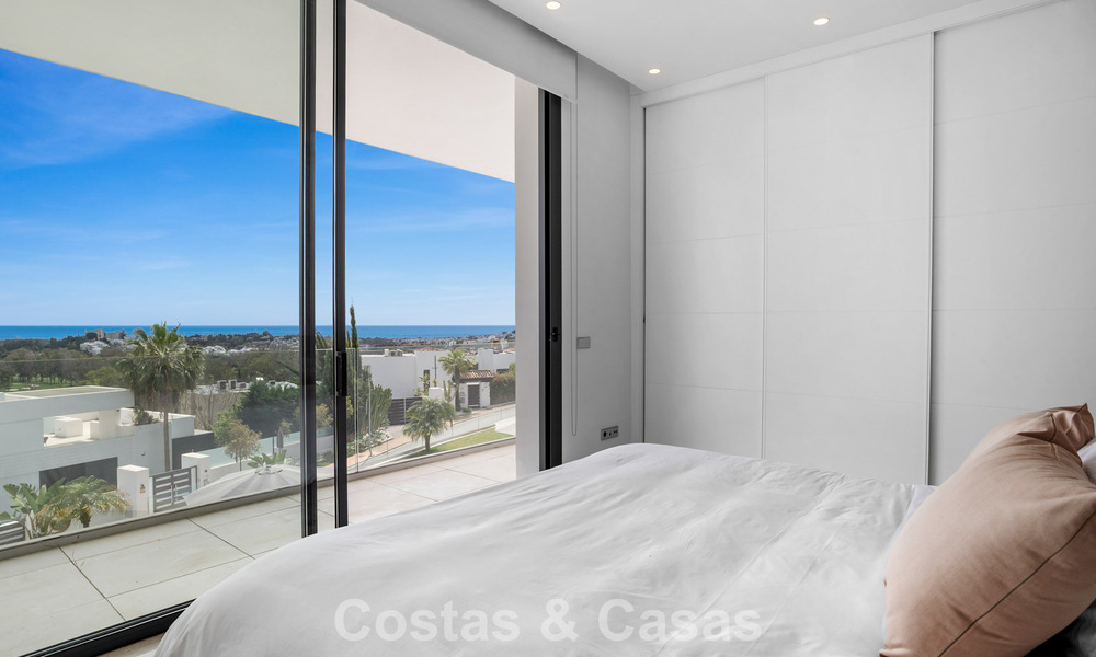 Contemporary modern villa with panoramic sea views for sale in a prestigious golf area in Marbella - Benahavís 798856
