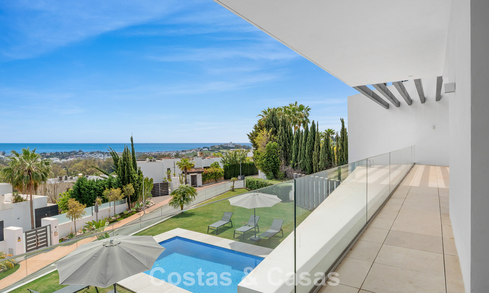 Contemporary modern villa with panoramic sea views for sale in a prestigious golf area in Marbella - Benahavís 798859