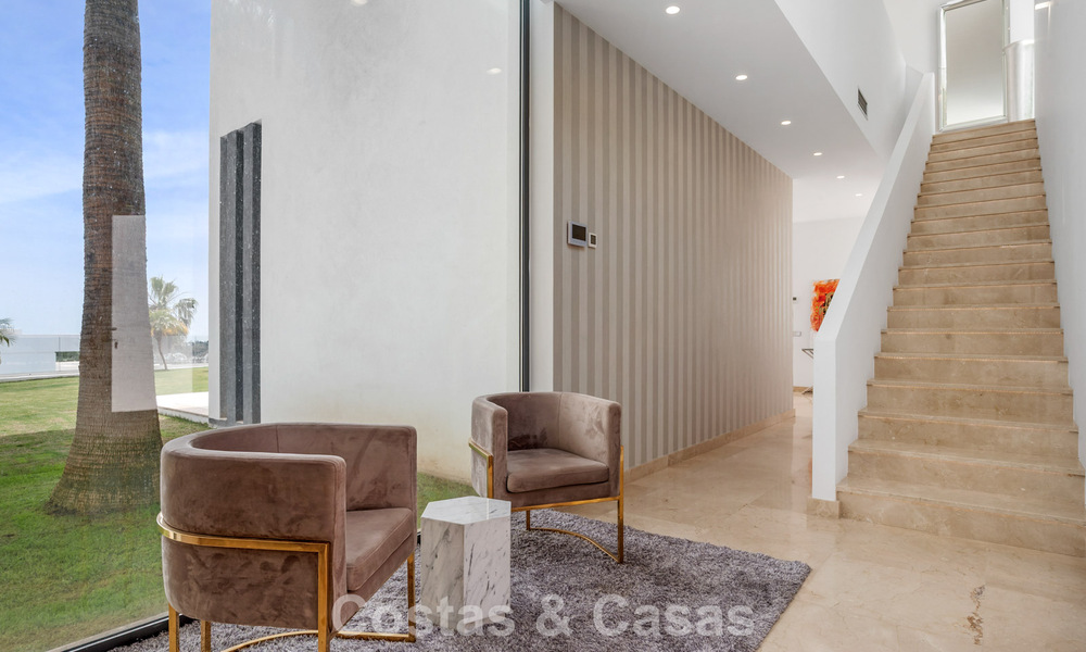 Contemporary modern villa with panoramic sea views for sale in a prestigious golf area in Marbella - Benahavís 798868
