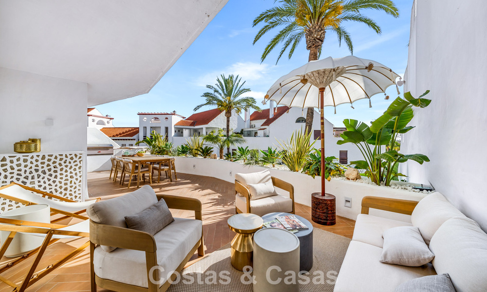 Move-in ready and contemporary fully renovated apartment for sale in Nueva Andalucía, Marbella 798894