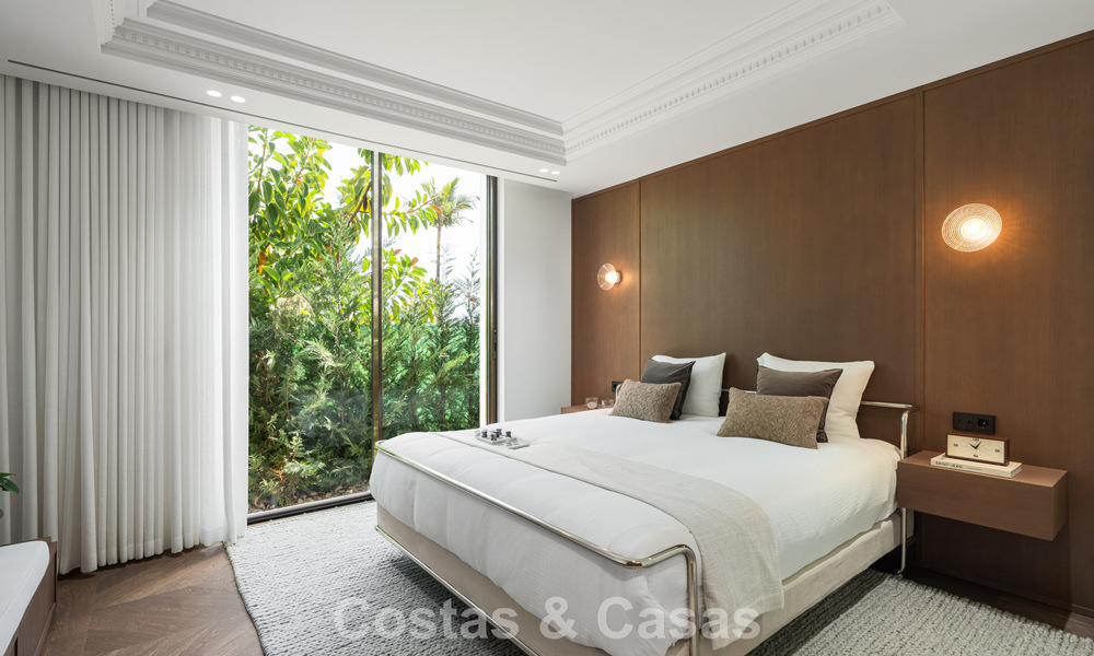 Royal villa in a contemporary Mediterranean architectural style for sale in a gated community in Marbella - Benahavís 799067