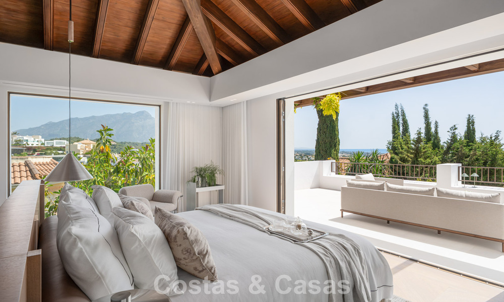 Royal villa in a contemporary Mediterranean architectural style for sale in a gated community in Marbella - Benahavís 799072