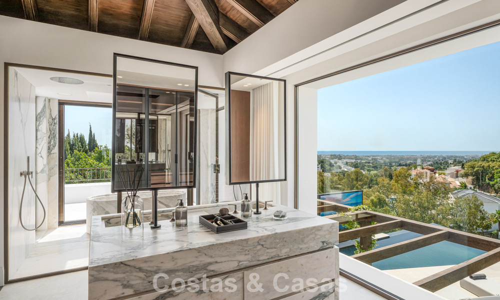 Royal villa in a contemporary Mediterranean architectural style for sale in a gated community in Marbella - Benahavís 799075