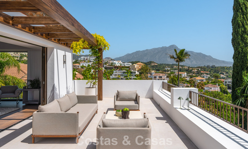 Royal villa in a contemporary Mediterranean architectural style for sale in a gated community in Marbella - Benahavís 799077