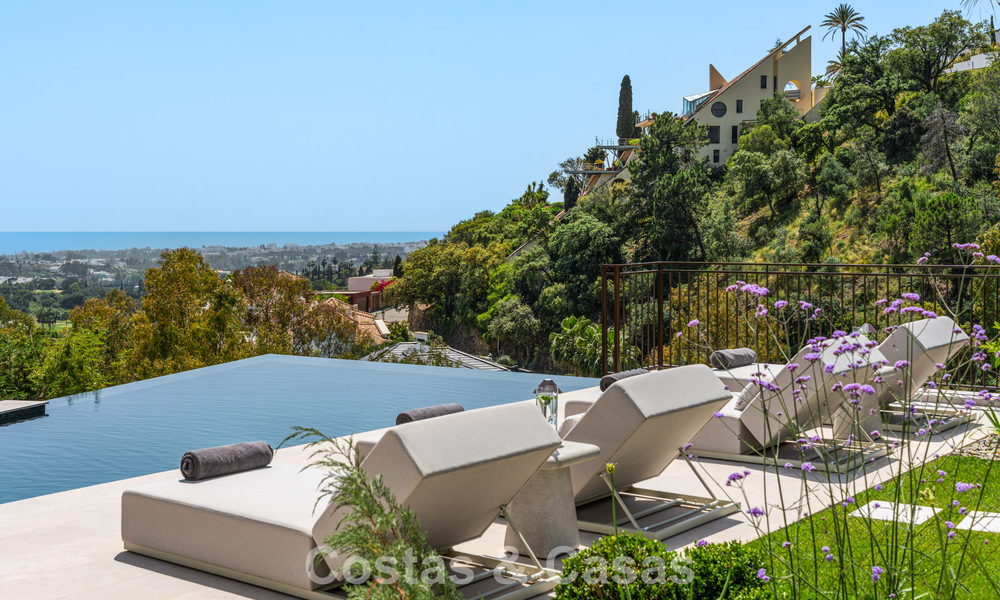 Royal villa in a contemporary Mediterranean architectural style for sale in a gated community in Marbella - Benahavís 799083