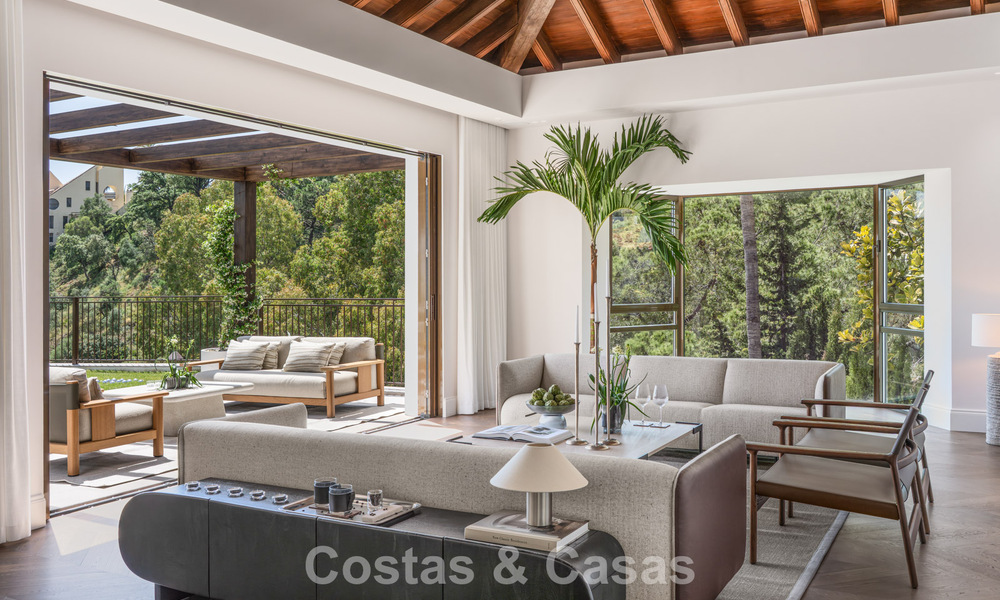 Royal villa in a contemporary Mediterranean architectural style for sale in a gated community in Marbella - Benahavís 799087