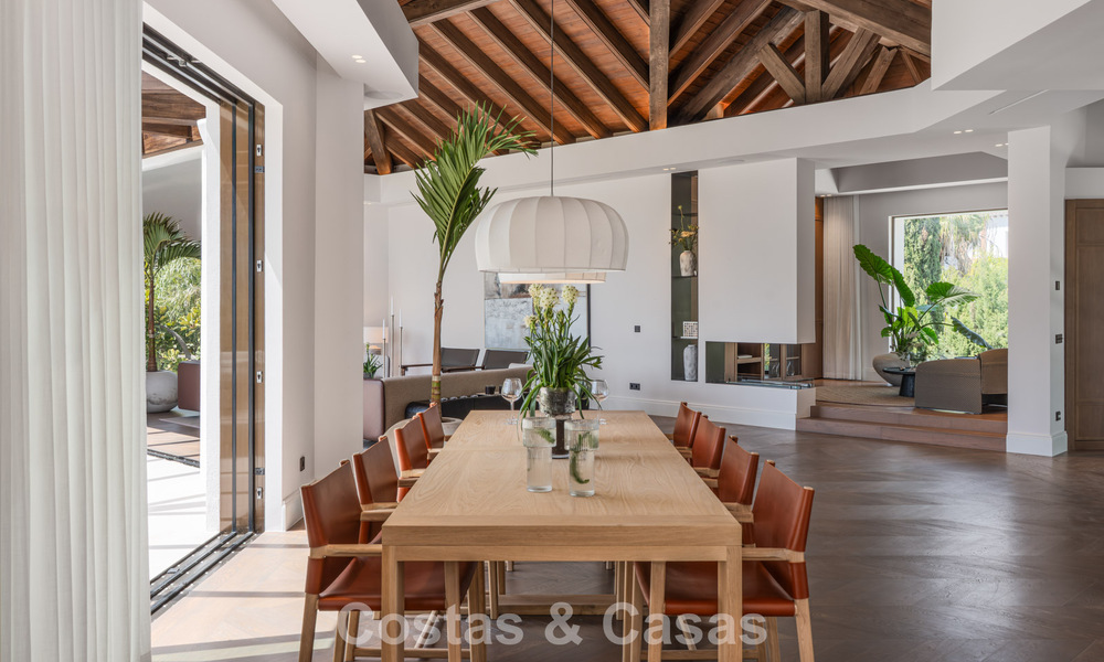 Royal villa in a contemporary Mediterranean architectural style for sale in a gated community in Marbella - Benahavís 799088