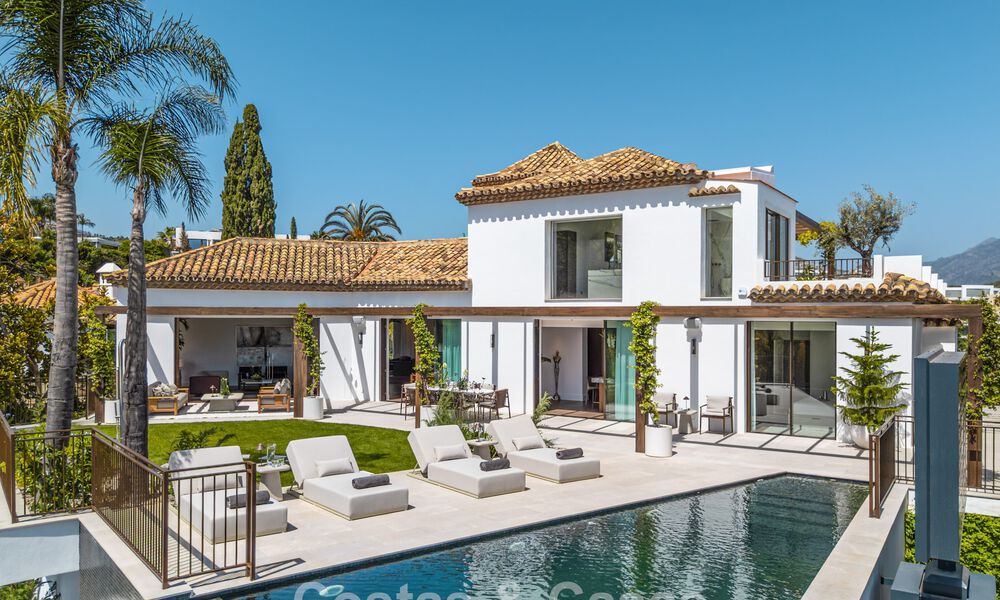 Royal villa in a contemporary Mediterranean architectural style for sale in a gated community in Marbella - Benahavís 799092