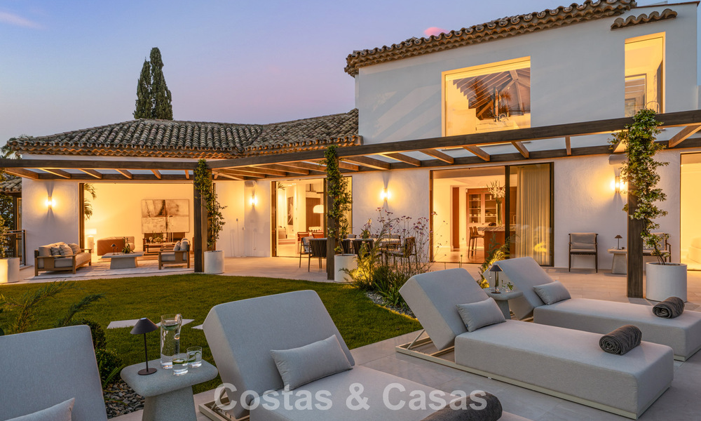 Royal villa in a contemporary Mediterranean architectural style for sale in a gated community in Marbella - Benahavís 799095