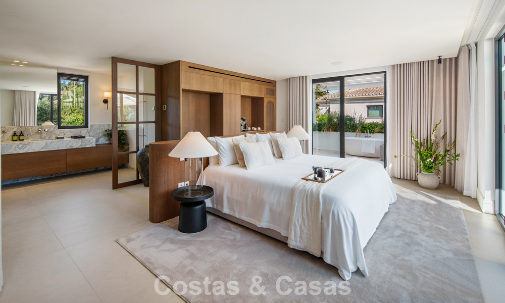 Turnkey, contemporary Mediterranean villa for sale, bordering Las Brisas Golf in Nueva Andalucía, Marbella 799107