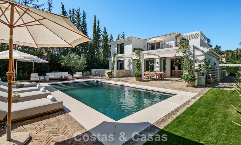 Turnkey, contemporary Mediterranean villa for sale, bordering Las Brisas Golf in Nueva Andalucía, Marbella 799127