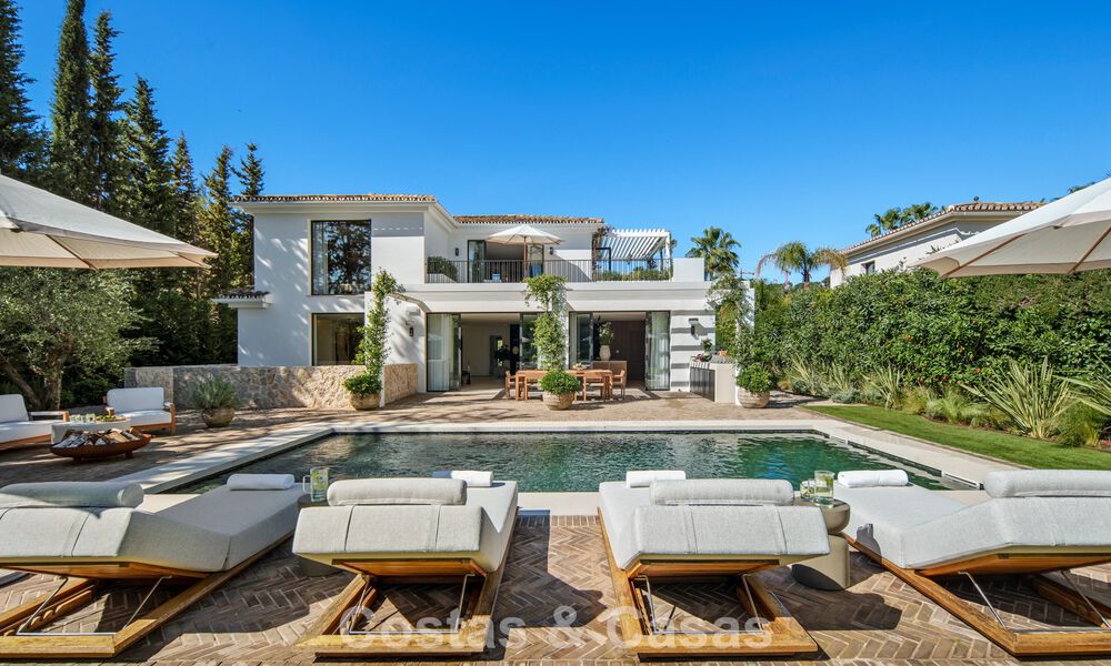 Turnkey, contemporary Mediterranean villa for sale, bordering Las Brisas Golf in Nueva Andalucía, Marbella 799129