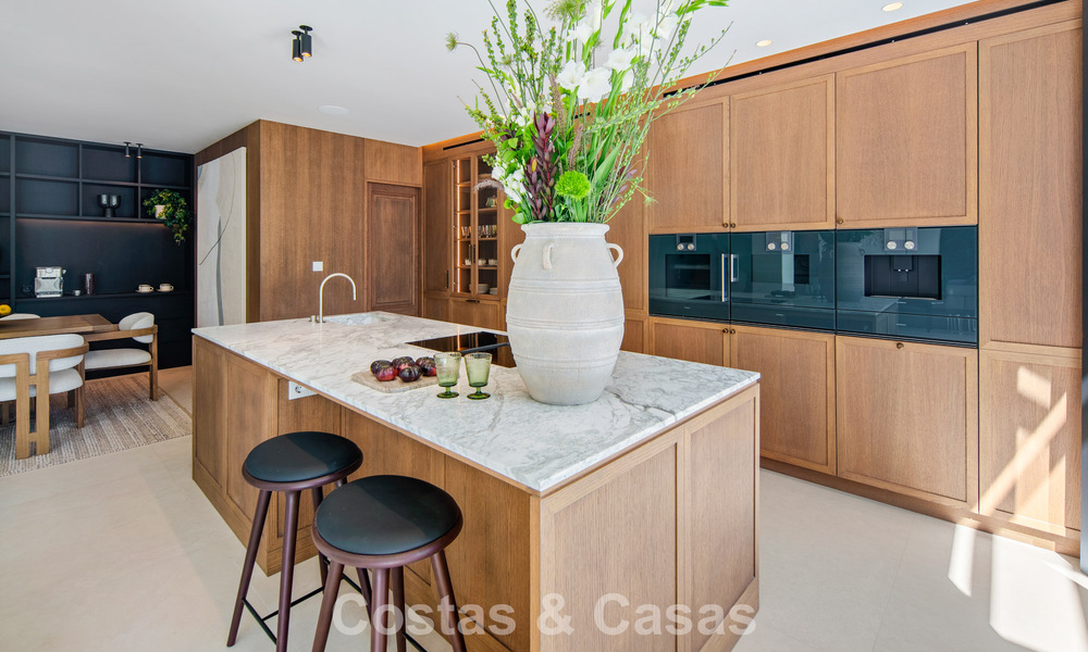 Turnkey, contemporary Mediterranean villa for sale, bordering Las Brisas Golf in Nueva Andalucía, Marbella 799137
