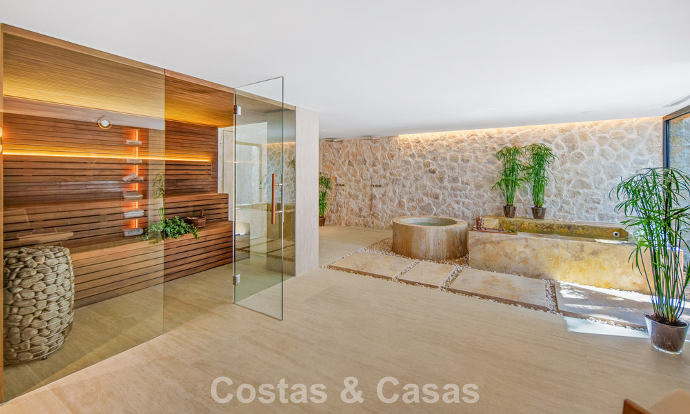 Turnkey, contemporary Mediterranean villa for sale, bordering Las Brisas Golf in Nueva Andalucía, Marbella 799158
