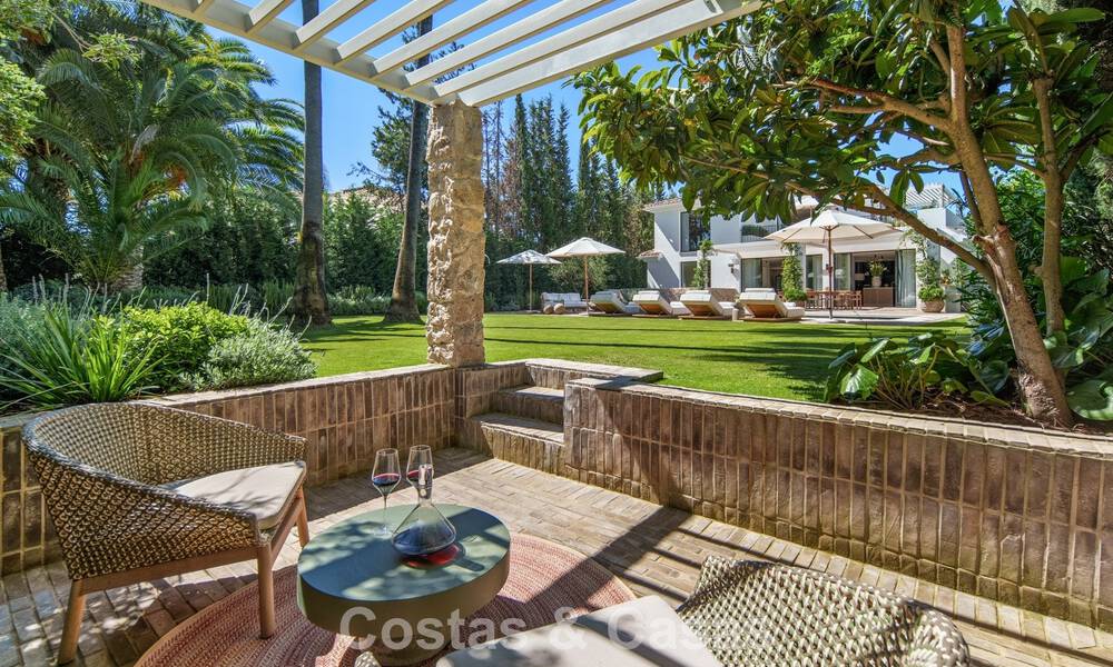 Turnkey, contemporary Mediterranean villa for sale, bordering Las Brisas Golf in Nueva Andalucía, Marbella 799166